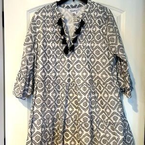 Large in excellent condition Tommy bahama dress/coverup.